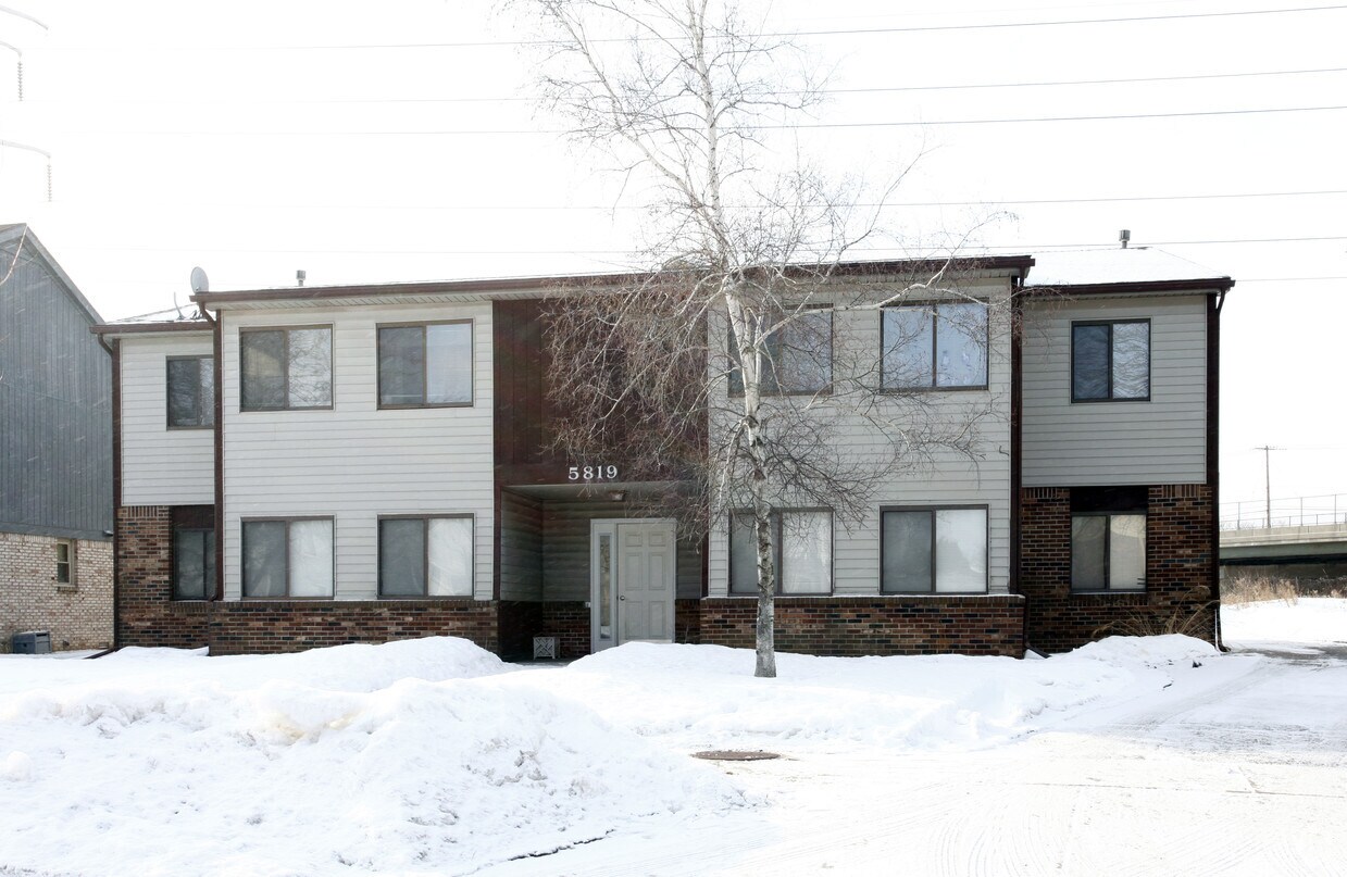 Foto del edificio - 5819 Ryewyck Dr