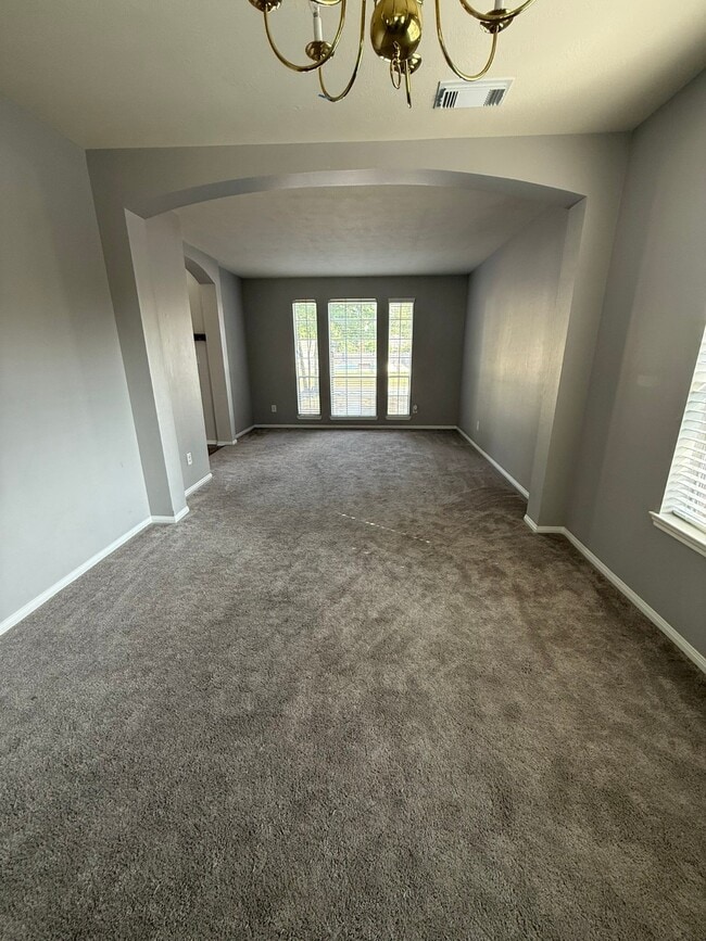 Building Photo - 25915 Drybrook Rd