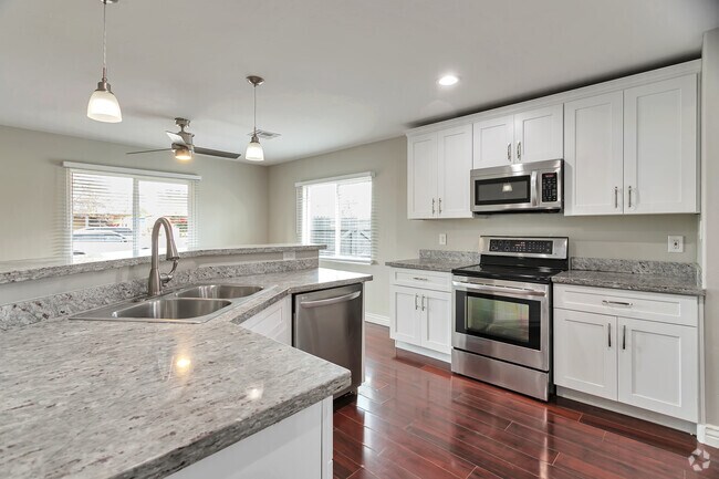 Building Photo - 5208 S 11th Ave