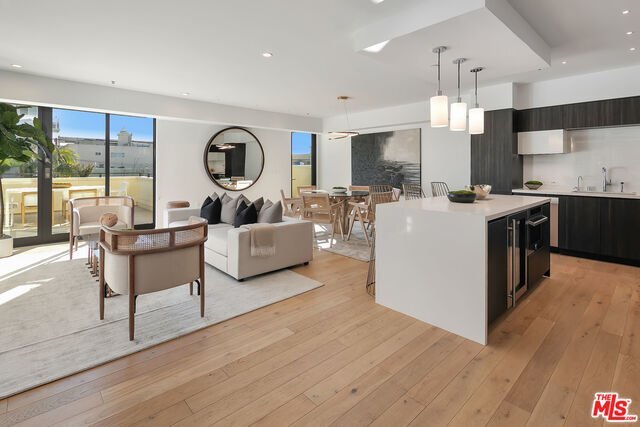 Building Photo - 327 South Elm Drive Apt #303, Beverly Hill...
