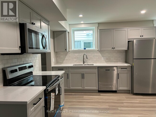 Photo du bâtiment - 2 S Rankin St