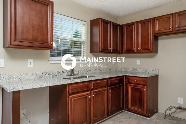 Foto del edificio - 4 Bedroom Pet-Friendly Home in Atlanta, GA with Main Street Renewal