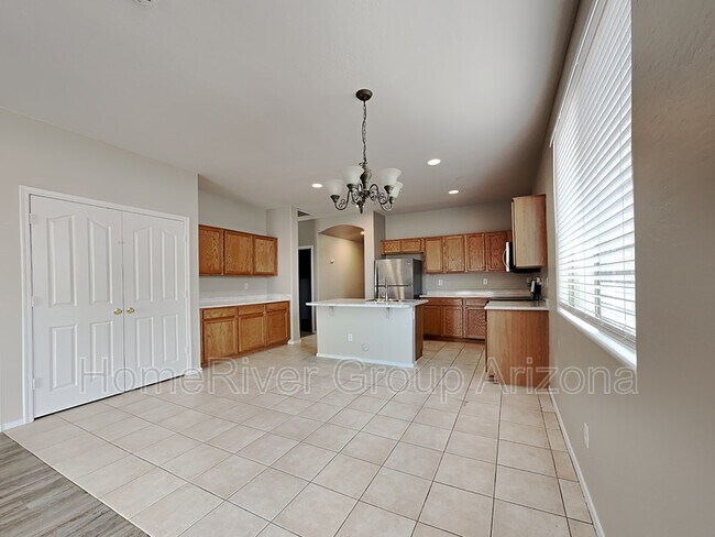 Building Photo - 143 S 152nd Ave