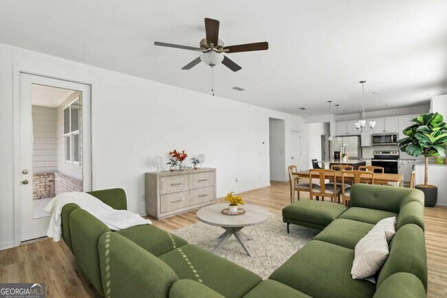 Foto del edificio - 1593 Salinger Ct