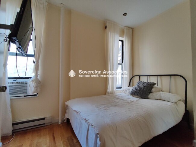 Foto del edificio - 15 W 107th St