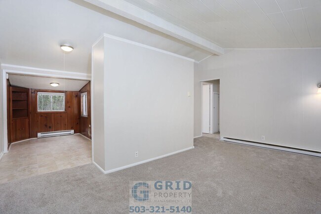 Foto del edificio - 2 Bedroom Home Available in Southeast Portland