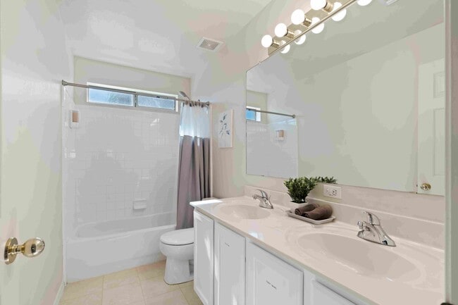 Foto del edificio - 9460 N Crestone Dr
