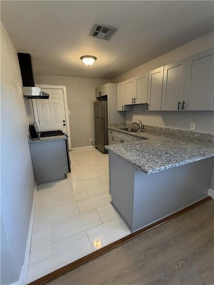 Foto del edificio - 10528 Alan St