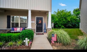 Building Photo - 826 Lower Park Pl