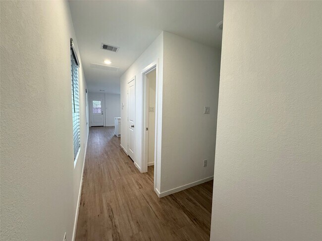 Foto del edificio - 21511 Carosella Dr