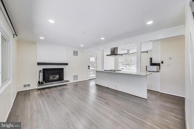 Foto del edificio - 804 Crothers Ln