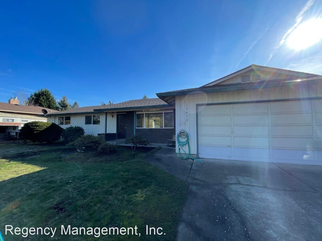 Primary Photo - 3 br, 2 bath House - 19470 SW Celebrity St...