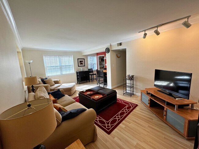 Foto del edificio - 2107 N Scott St