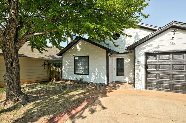 Photo - 313 Belmont Dr House