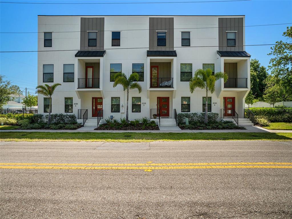 Primary Photo - 3038 W Napoleon Ave