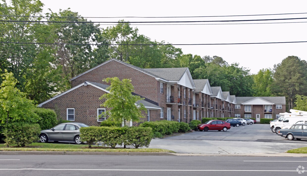 Poplar Hall Apartments Apartments in Norfolk, VA