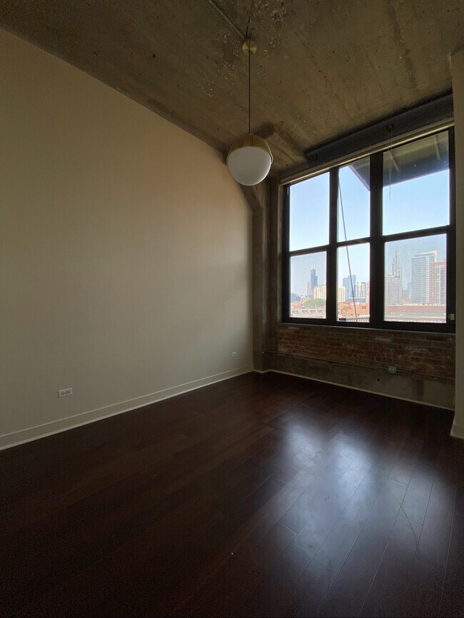 Foto del edificio - 320 E 21st St