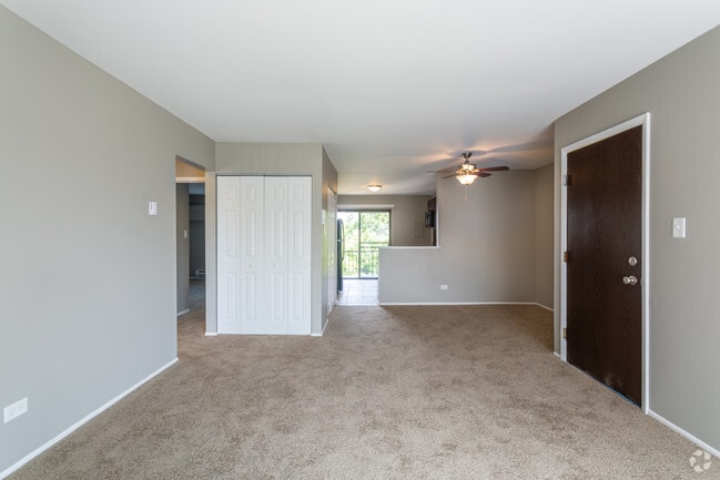 2BR,1BA,900SF - Unfurnished - The Flats at Gladstone
