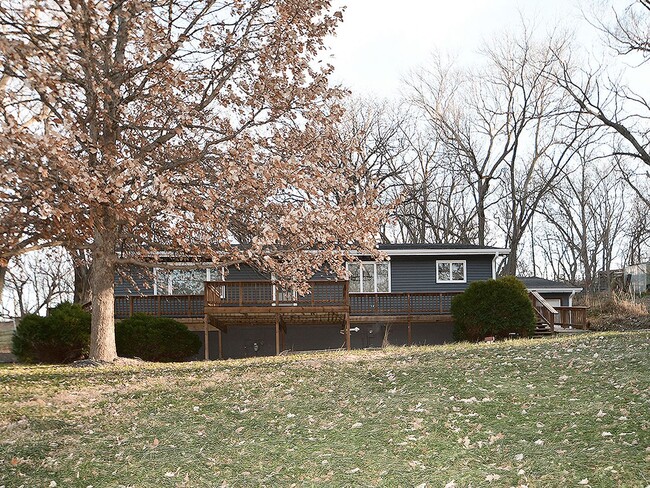 Building Photo - 4640 Washington Ave