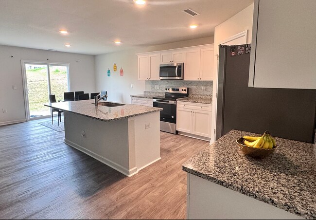 Foto del edificio - Room in Townhome on Arkose Dr