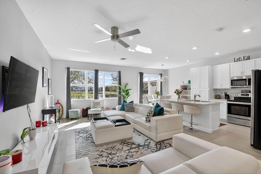 Photo - 4790 NAVALI DR Unit