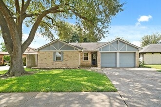 Building Photo - 9826 Rustic Gate Rd