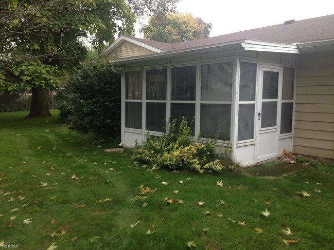 Foto del edificio - 5132 Green Meadow Rd