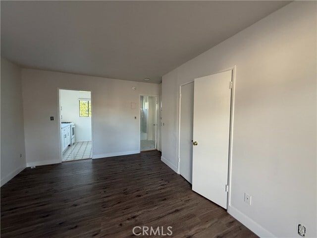 Building Photo - 14154 Roscoe Blvd