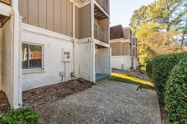 Foto del edificio - End-unit condo in Midtown!