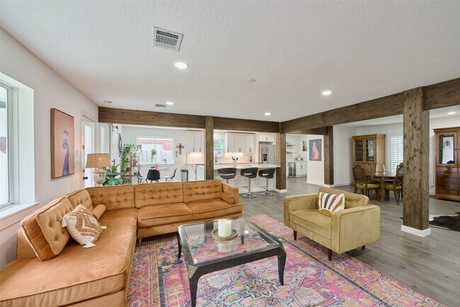 Building Photo - 3607 Hickory Hill Ln