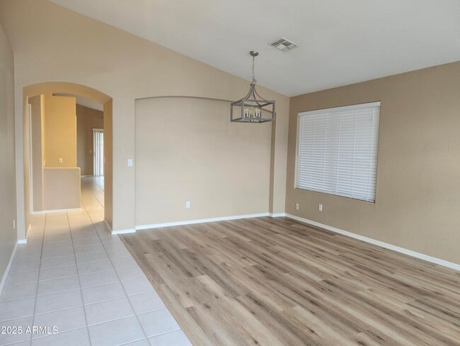 Foto del edificio - 6607 W Prickly Pear Trail