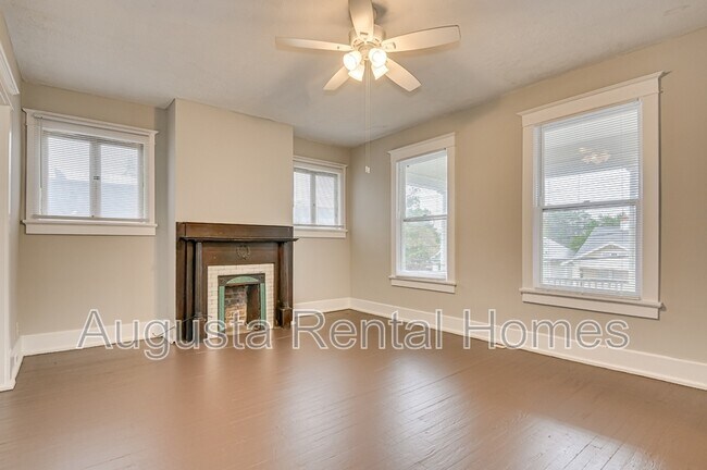 Foto del edificio - 107 4th St