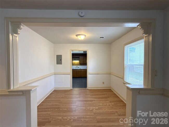Foto del edificio - 419 Greystone Rd