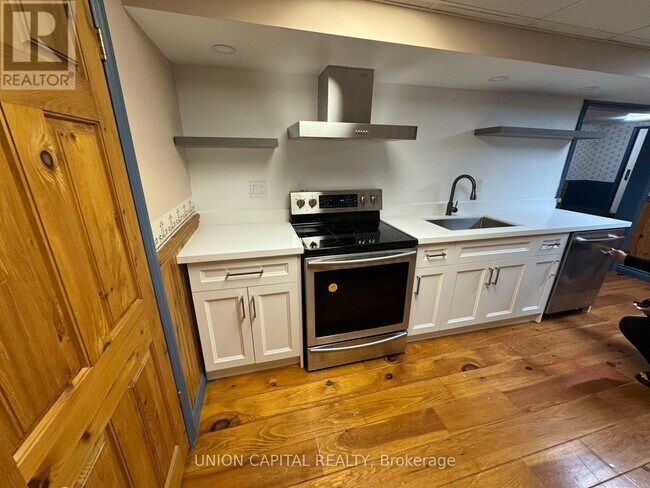 Building Photo - 3594 Upperdale Park