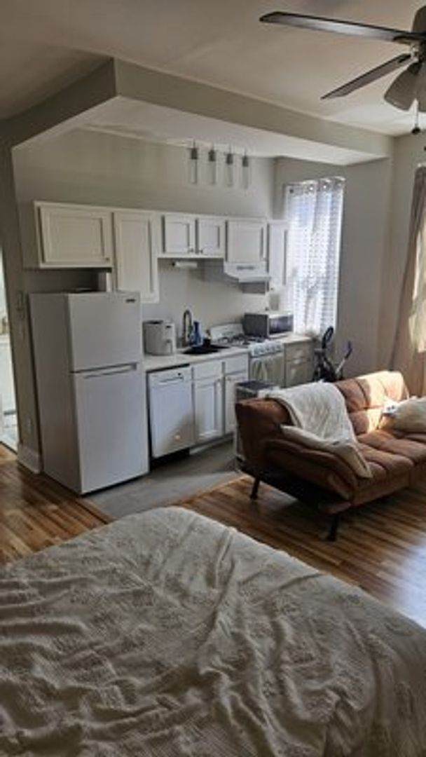 Foto del edificio - Renovated Allston Studio - Includes Heat & Hot Water