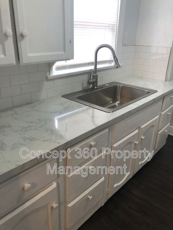 Foto del edificio - 2474 LINDEN AVE