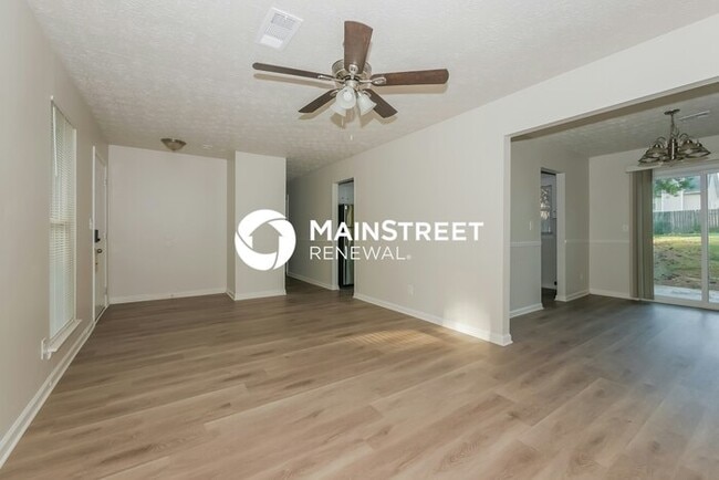 Building Photo - 3 Bedroom Pet-Friendly Home in Hampton, GA with Main Street Renewal