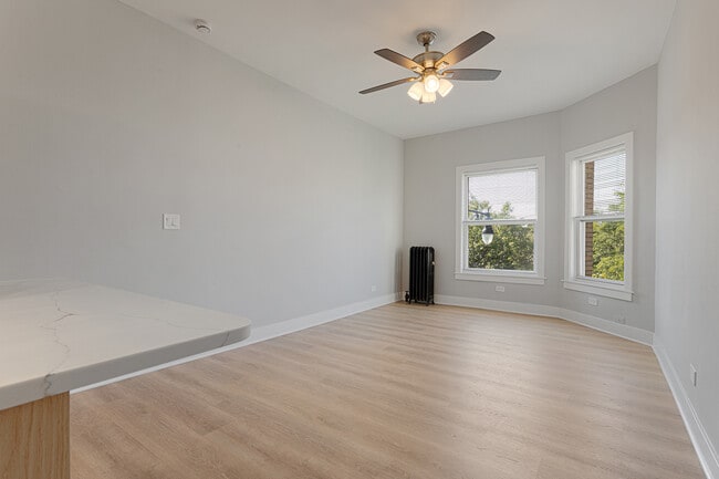 Foto del edificio - 7600 N Sheridan Rd