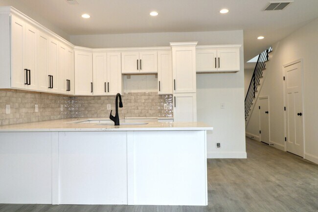 Foto del edificio - 112 Independence Ln