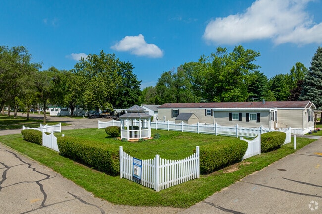 Gazebo - Freedom Acres MHC