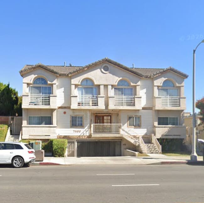 Building Photo - 7900 Woodman Ave