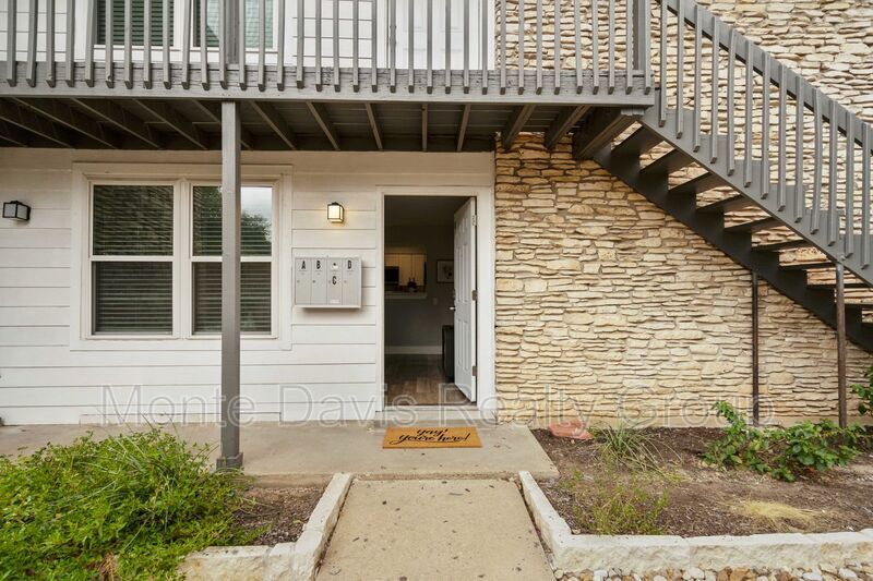 2504 Manor Cir Unit B, Austin, TX 78723 Condo for Rent in Austin, TX