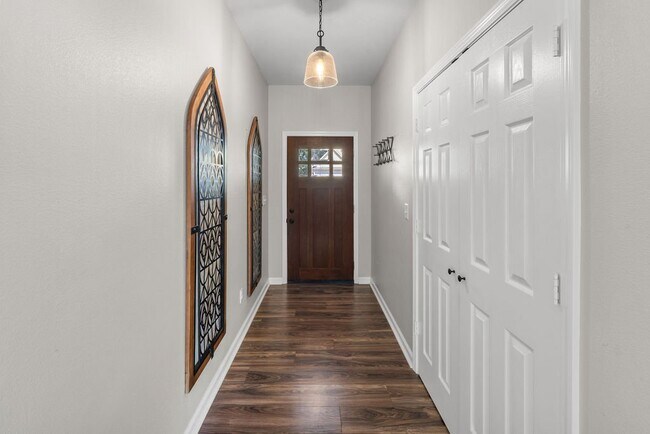 Building Photo - 20683 Prayer Mountain Rd