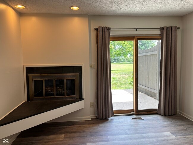 Foto del edificio - 665 Ironwood Dr