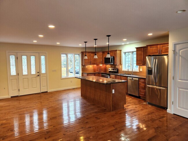 Foto del edificio - 157 Ball Pond Rd