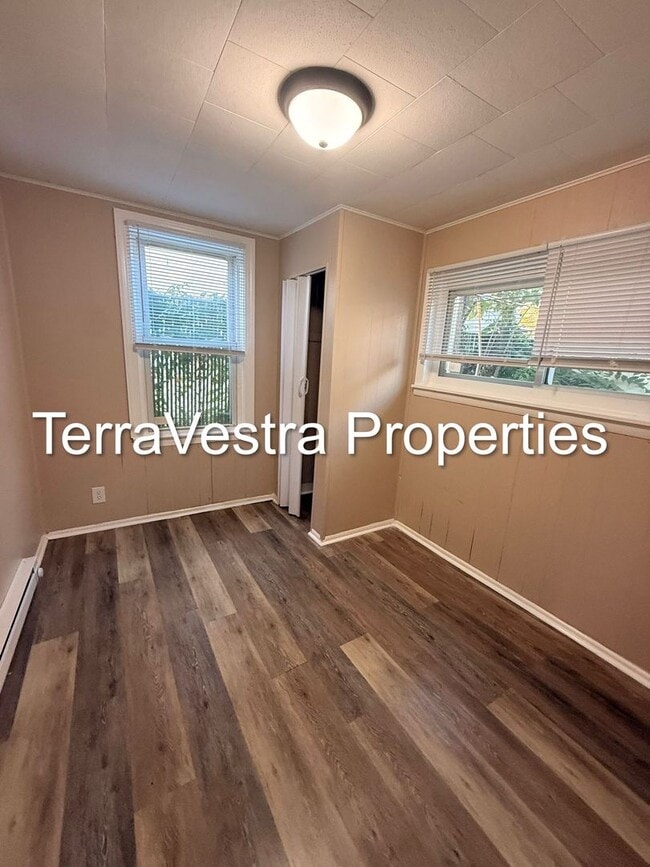 Building Photo - 3 Bed in Millville! Eligible for $500 Secu...