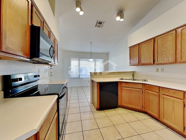 Foto del edificio - 3603 N 107th Dr
