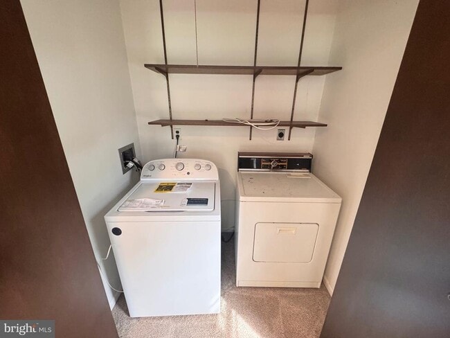 Building Photo - 2710 Academy Dr