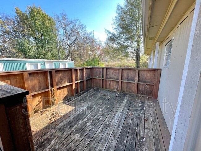 Building Photo - 7437 Cycle Ln