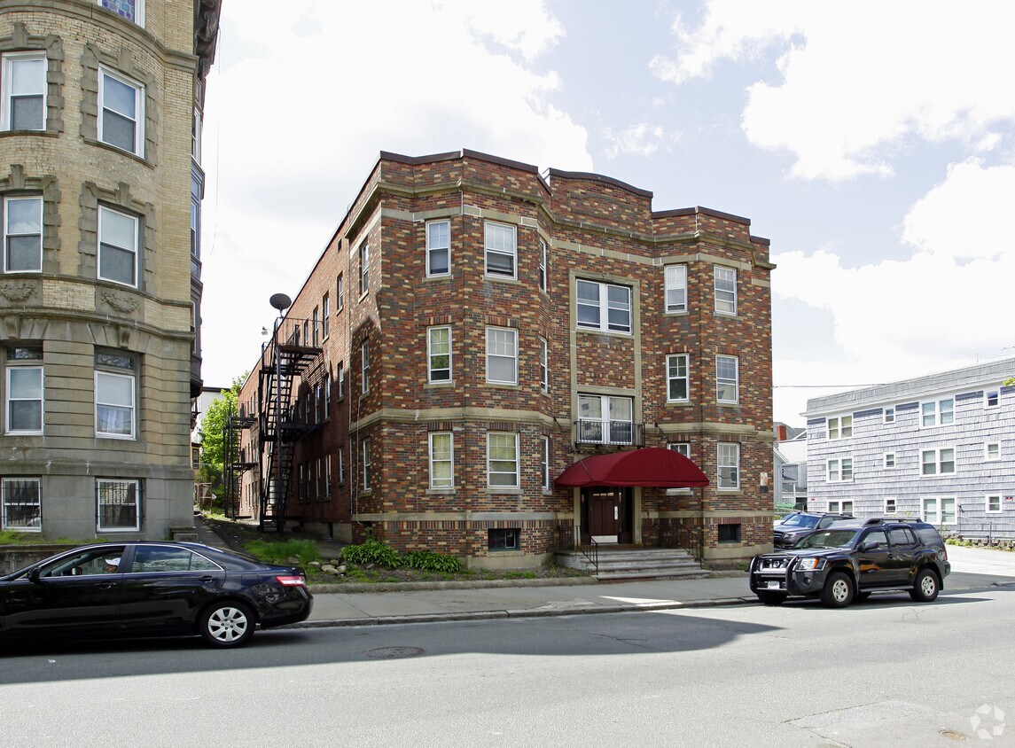 Primary Photo - 26 W Baltimore St